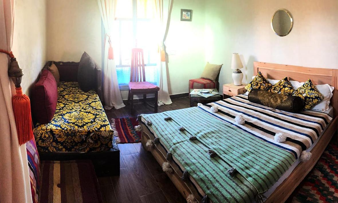Le Petit Jardin Bed & Breakfast Demnat Exterior photo