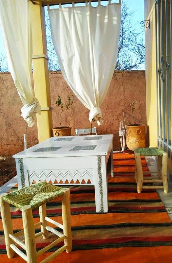 Le Petit Jardin Bed & Breakfast Demnat Exterior photo