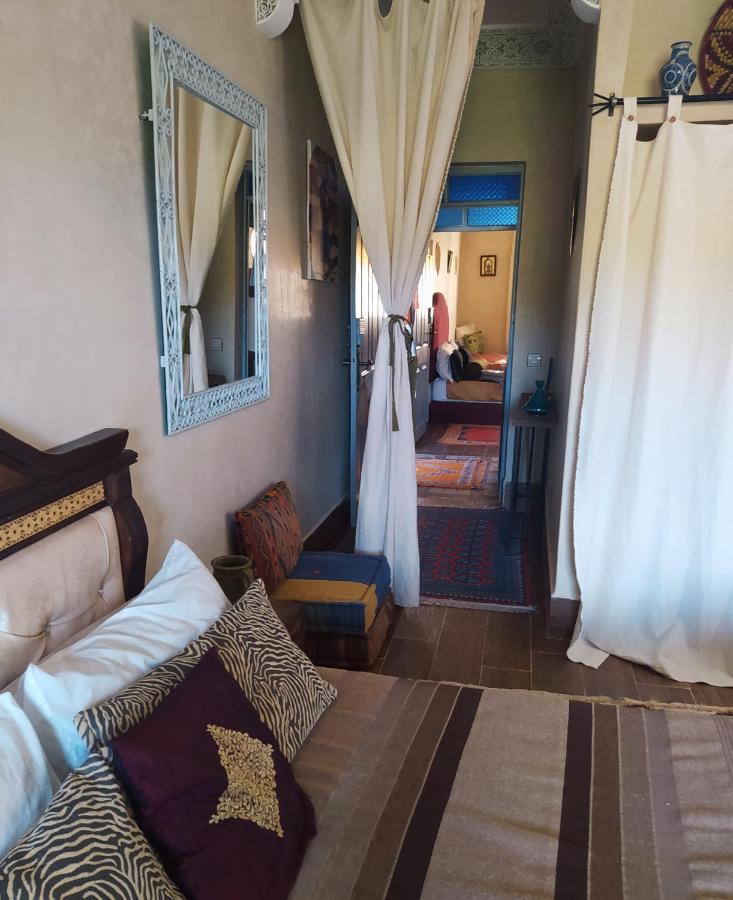 Le Petit Jardin Bed & Breakfast Demnat Exterior photo