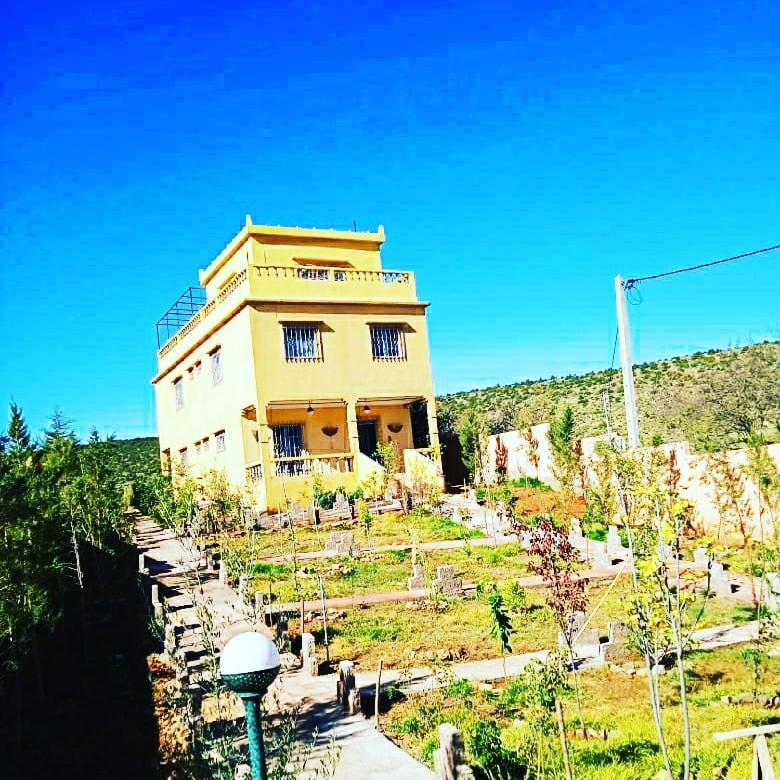 Le Petit Jardin Bed & Breakfast Demnat Exterior photo