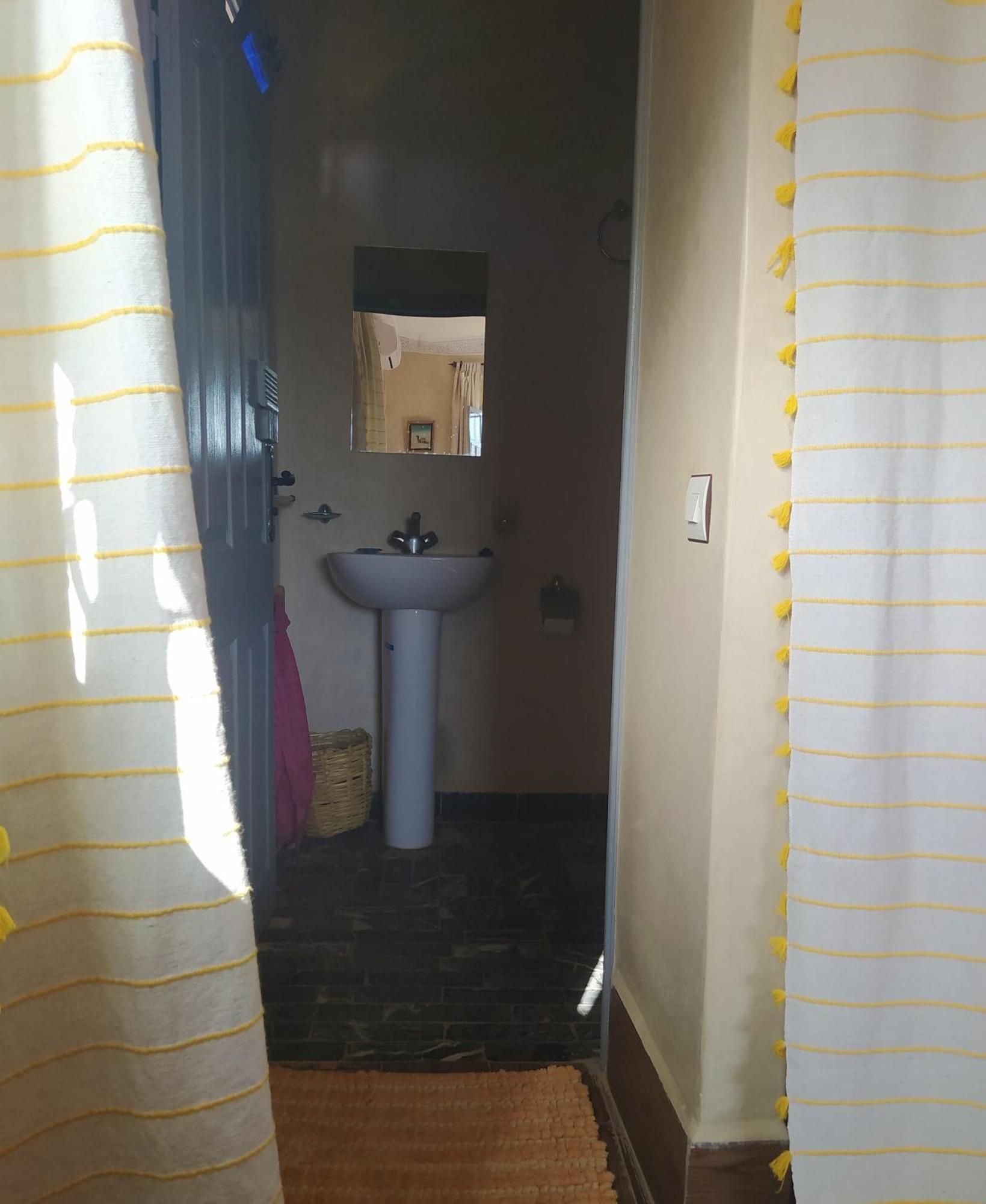 Le Petit Jardin Bed & Breakfast Demnat Room photo